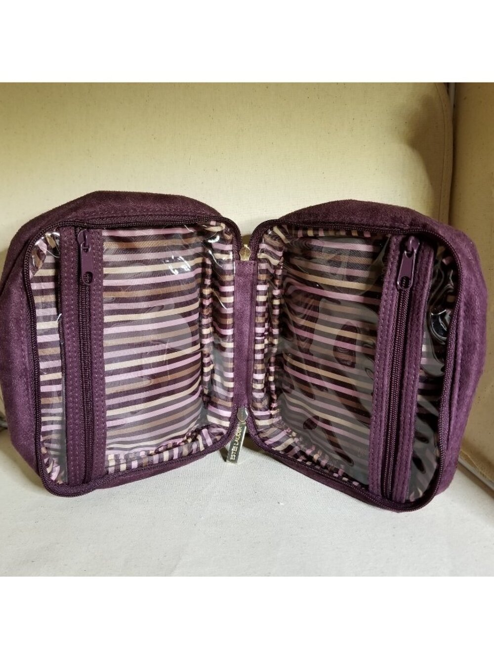 ✅NWOT Estee Lauder Plum Faux Suede Cosmetic Bag Dual Zip Gold Pull & Patent Trim